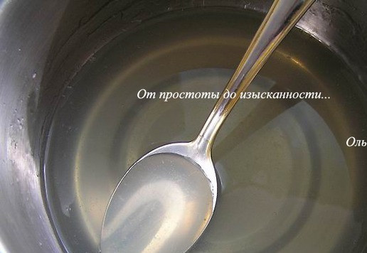 1. Этап. Торт Последний звонок: Агар-агар замочите в части сиропа гуавы, доведите до кипения, варите 1-2 минуты (или как указано на упаковке), добавьте оставшийся сироп гуавы, перемешайте.