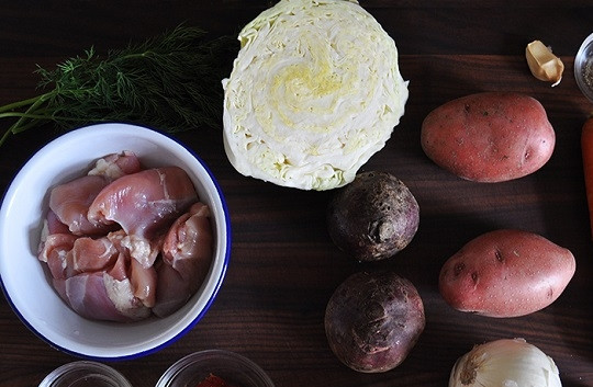 1. Этап. Самый вкусный борщ: Шаг 1. Вот необходимый нам набор ингредиентов чтобы приготовить классический борщ на мясном бульоне.