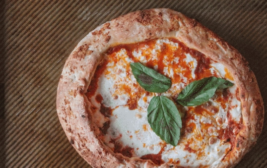 1. Этап. Пицца Болоньезе: 9. Когда сыр расплавится, а тесто подрумянится, пицца будет готова.