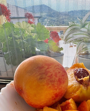 1. Этап. Манная каша без комочков. В мультиварке: Ароматные, сочные, сладкие … ну очень вкусные. Практически как Крымские.