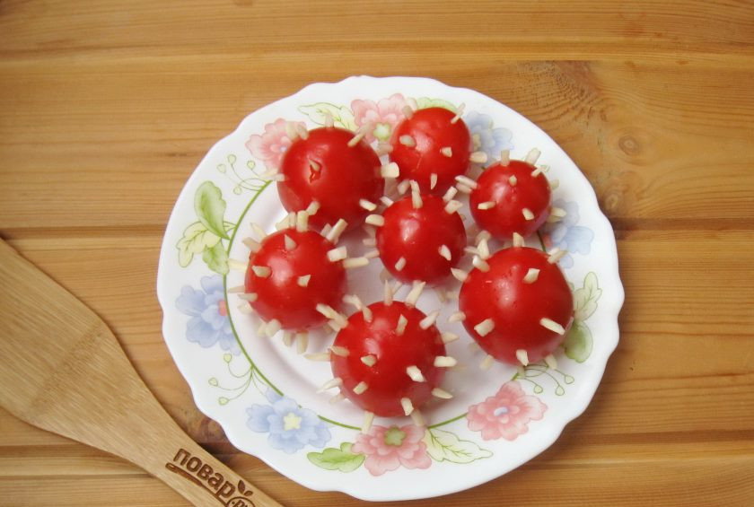 1. Этап. Помидоры Ежики: Вот такие получаются ёжики.