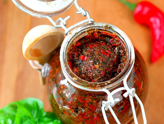 1. Этап. Аджика из острого перца на зиму: Аджика готова. С ней больше ничего не нужно делать. Если хотите, чтобы аджика хранилась больше полугода, простерилизуйте банки. А на зиму можно и не закатывать. Острых вам ощущений!