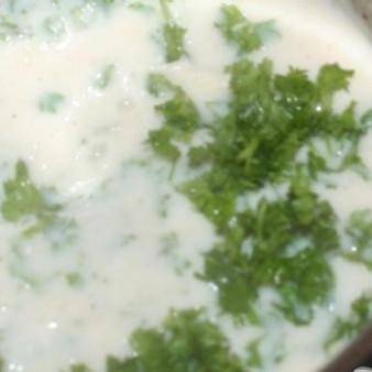 Молочный соус с петрушкой