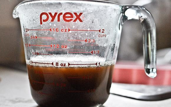 1. Этап. Мексиканская паста из фасоли: 2. Варить фасоль 2 1/2 часа и около 1 1/2 часа предварительно замоченную фасоль. Когда фасоль будет готова, слить воду, зарезервировав 1 стакан воды.