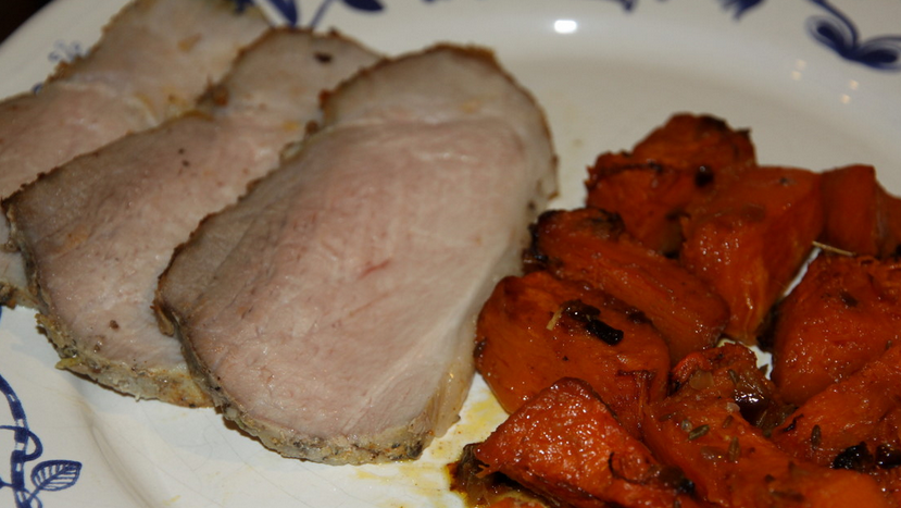 1. Этап. Тыква со свининой в духовке: Подавайте вместе с тыквой. Приятного аппетита!