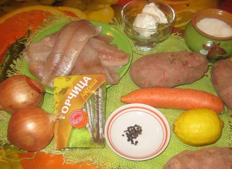 1. Этап. Щука с картошкой в духовке: 1. Перед вами все необходимые ингредиенты.