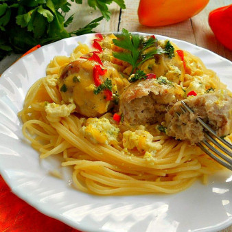 Тефтели под сливочным соусом