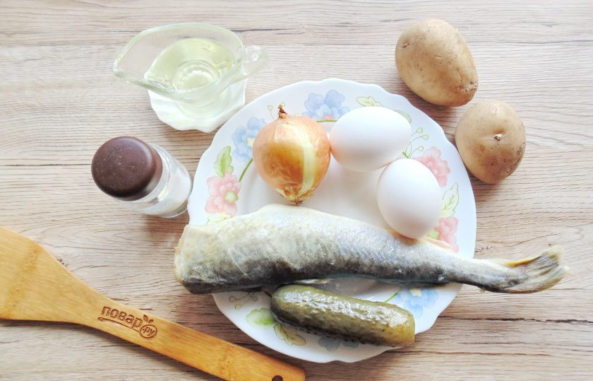 1. Этап. Салат с рыбой без майонеза: Подготовьте ингредиенты для приготовления салата.