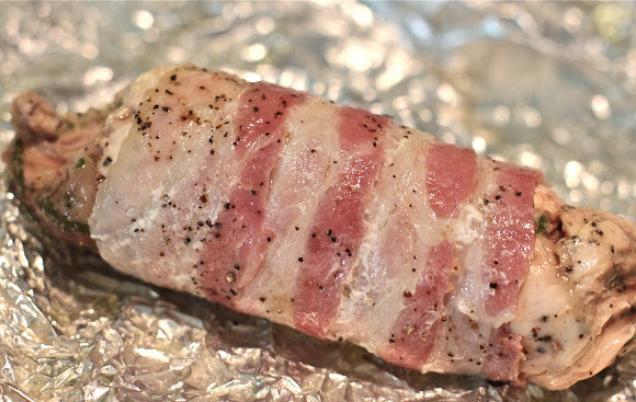 1. Этап. Мясные рулетики в фольге: 5. Мясные рулетики в фольге в домашних условиях готовы, однако у этого рецепта есть еще один секрет.