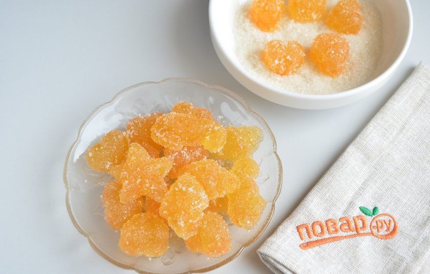 1. Этап. Мармелад: 7. Обваливать в сахаре нужно непосредственно перед едой, иначе сахар будет со временем таять. Мармелад отлично держит форму, хранить его можно и при комнатной температуре.