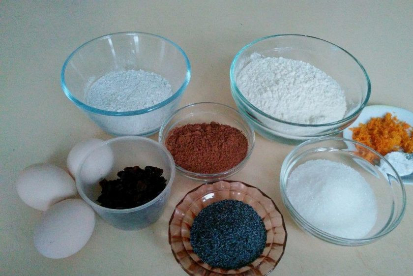 1. Этап. Шоколадные бискотти: На начальном этапе приготовления шоколадных бискотти подготовьте и взвесьте основные компоненты и добавки.