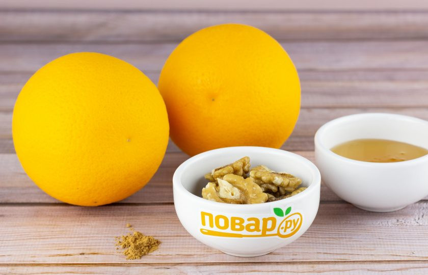 1. Этап. Апельсин в духовке с медом и корицей: Подготовьте все необходимые ингредиенты.