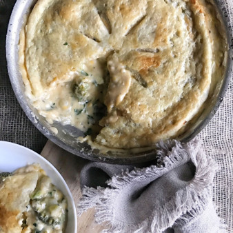 Broccoli-Cheddar Skillet Pot Pie