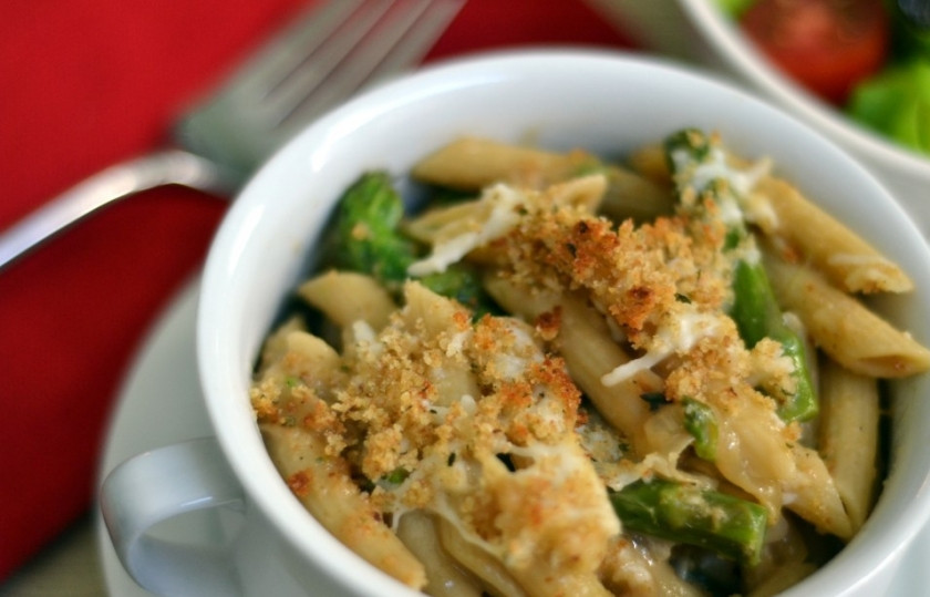 1. Этап. Макароны по-французски: 4. Запекаем примерно 15-20 минут при 200 градусах, а если у вас новая мощная плита с грилем, тогда запекаем под грилем 6-10 минут. Раскладываем по порциям и подаем к столу!