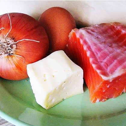 1. Этап. Пирожки с сёмгой: Вот - ингредиенты, из которых будем готовить пирожки.