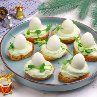 Канапе Яйца змеи