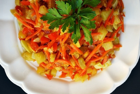 1. Этап. Икра кабачковая: 6. Вкуснейшая икра кабачковая в домашних условиях готова. Приятного аппетита!