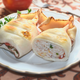 Фаршированный кальмар на гриле