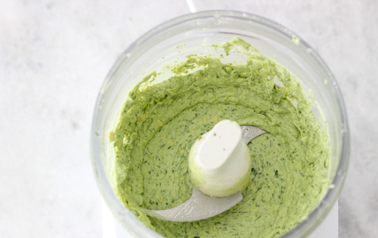 1. Этап. Морепродукты на гриле: 7. И взбейте все до однородности.