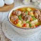Наваристый суп с фрикадельками и овощами