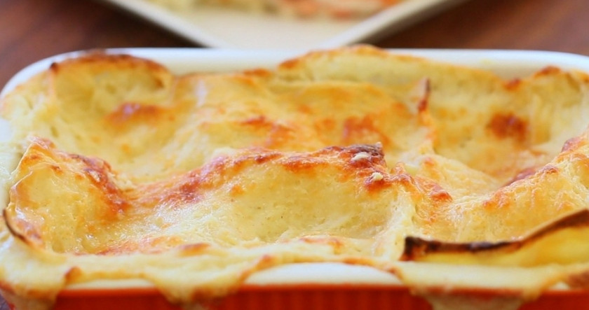 1. Этап. Семга под соусом Бешамель: 6. Готовим полчаса при 180 градусах в духовке. Приятного аппетита!