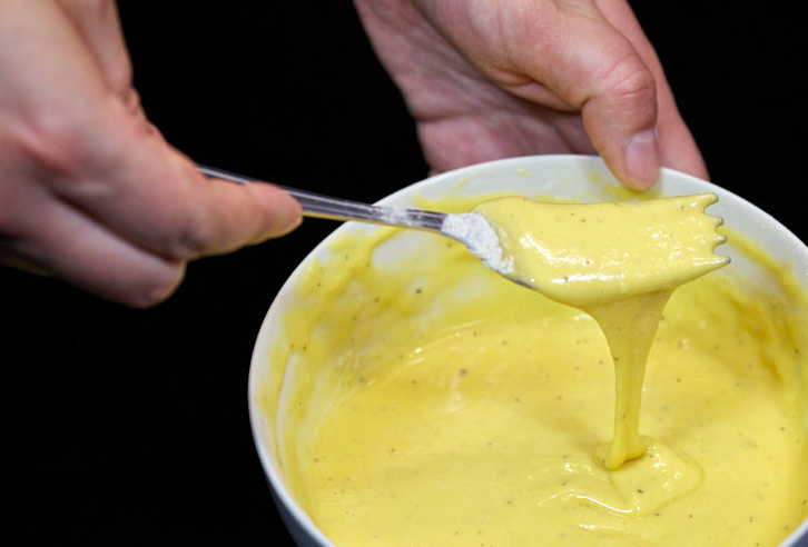 1. Этап. Горбуша кусочками: Похоже на густую сметану.