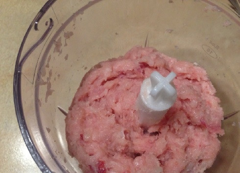 1. Этап. ПП-сосиски: И измельчаем в блендере.