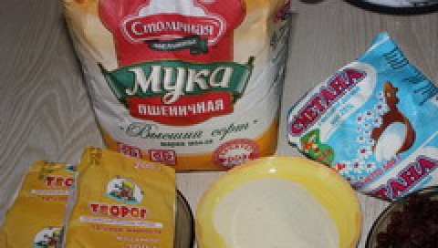 1. Этап. Сырники с вишней: 1. Подготовим ингредиенты.