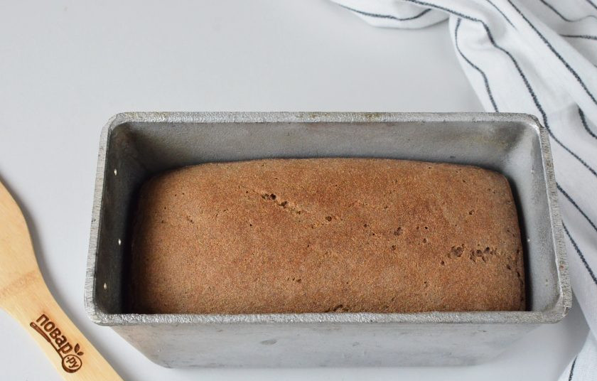 1. Этап. Черный хлеб на закваске: Хлебушек готов! Остудите минут 10 в форме, потом извлеките.