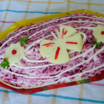 Селедка под свекольной шубой