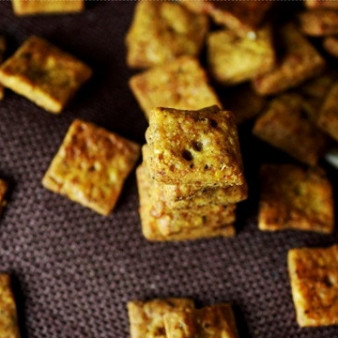 Сырные крекеры с чили