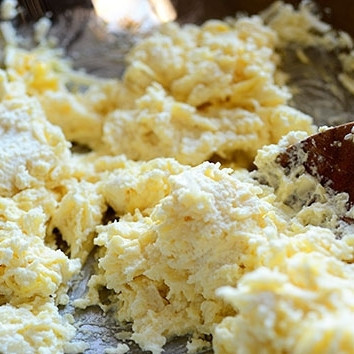 1. Этап. Запеканка с пастой, фаршем и сыром: Должна получиться красивая сырная масса.