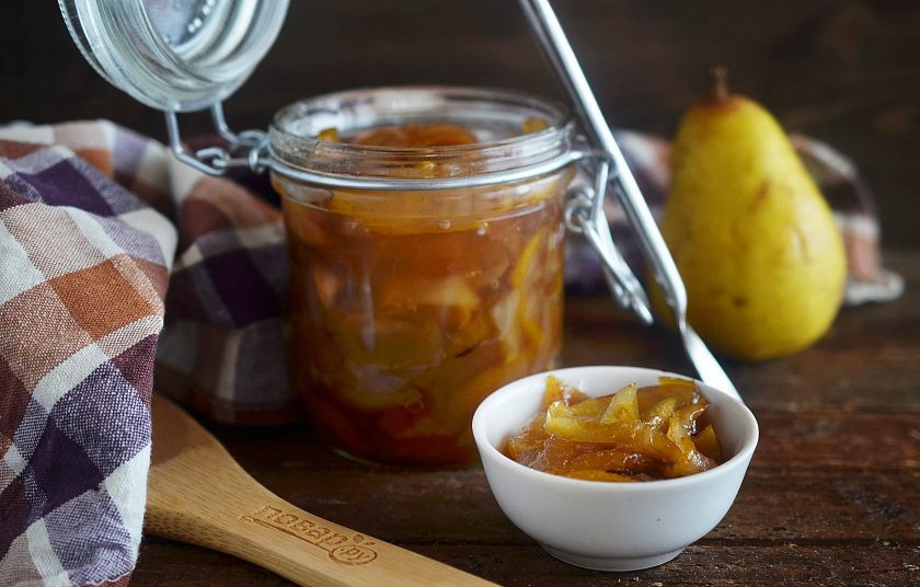 1. Этап. Варенье из груш и яблок: 7. Разложите варенье по стерилизованным банкам.