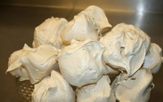 1. Этап. Безе в мультиварке: Приятного аппетита!