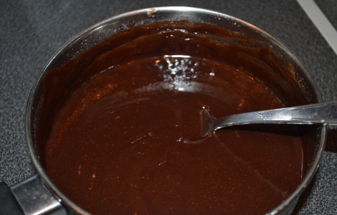 1. Этап. Брауни в мультиварке: Можете воспользоваться блендером, чтобы комочков не было.