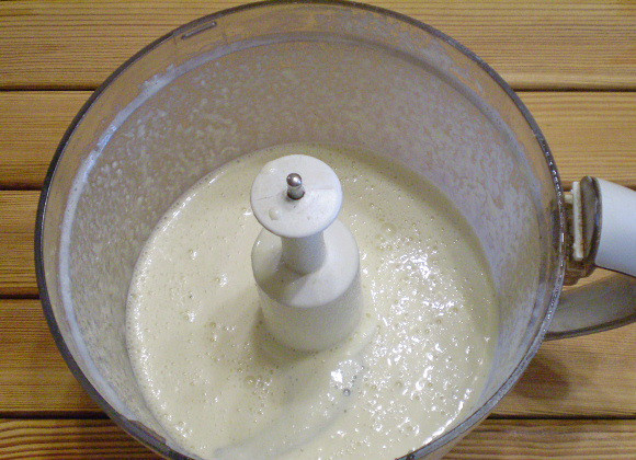 1. Этап. Капустные блины: 5. Блинная масса готова. Консистенция такая же, как на обычные блины.