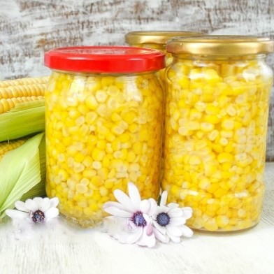 1. Stage. Canned corn: Then roll up immediately. If you are worried about the safety of the roll, then add 0.5 tablets of aspirin to each jar.