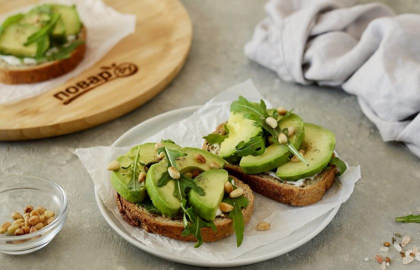 1. Этап. Бутерброд с авокадо: Бутерброды с авокадо готовы, приятного аппетита!