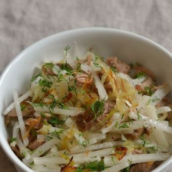 Легкий мясной салат