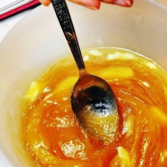 1. Этап. Медовое печенье: Хорошенько все это дело перемешиваем.