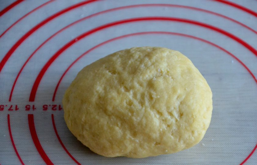 1. Этап. Тальятелле болоньезе: Замесите тесто.