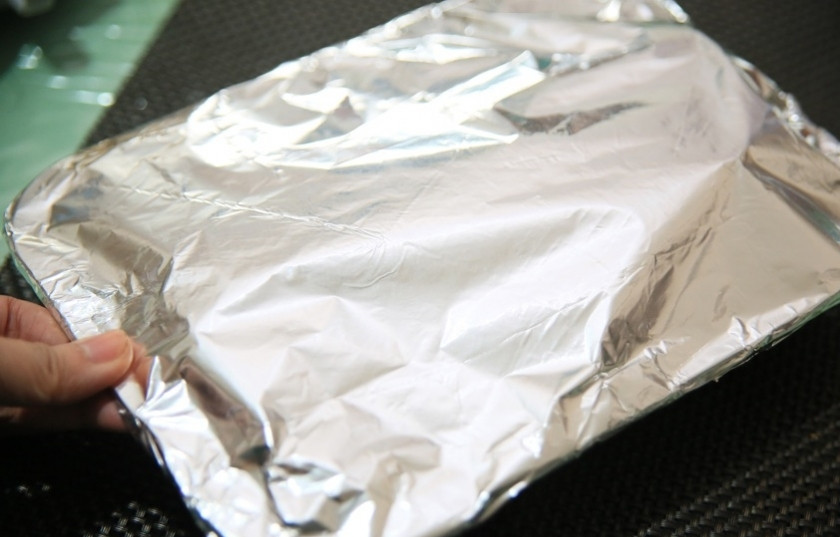 1. Этап. Корейка на гриле: Обжаренные стейки накрываем фольгой и даем им 10 минут дойти до полной готовности, после чего подаем к столу.