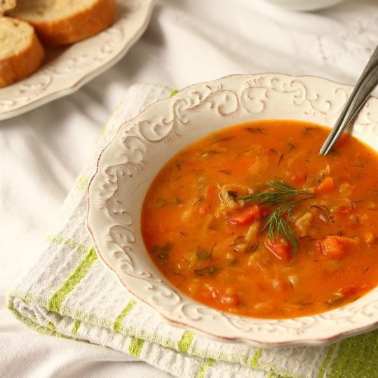 1. Этап. Постный борщ со свеклой: Подавать готовый постный борщ со свеклой можете с пылу с жару, но и постояв, он остается вкусным. Приятного аппетита!