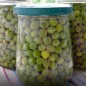 Консервированный зеленый горошек Консервированный зеленый горошек получается очень вкусным и нежным, отличить от покупного вам не получится, разве что он будет приготовлен вами. Из указанного количества получается 3 банки по 0,5 л. Такой горошек замечательно подойдет для приготовления всех салатов в которые входит горошек, а так его можно подавать как овощной гарнир. Приятного аппетита!!! Для заливки вскипятите воду, добавьте соль и сахар, варите до полного растворения в конце добавьте уксус. Горошек откиньте на дуршлаг и разложите по стерильным банка. Залейте кипящей заливкой и закатайте. Горошек промойте, залейте холодной водой и варите после закипания 20 минут.
