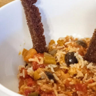 Рагу с луком-пореем и маслинами