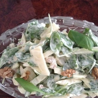 Салат Вальдорф классический