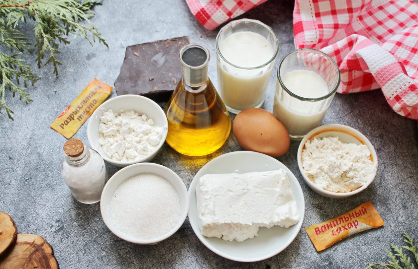 1. Этап. Рулет из шоколадных блинов с кремом: Подготовьте все необходимые ингредиенты для приготовления рулета из шоколадных блинов с кремом.