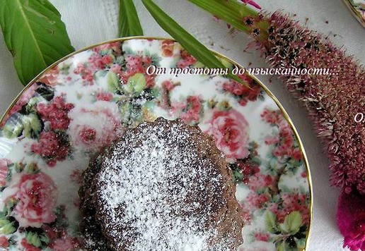 1. Этап. Шоколадные валлийские кейки: Кейки можно подать традиционно со взбитыми сливками, разрезая вдоль пополам и промазывая между кусочками, или просто посыпать сахарной пудрой.