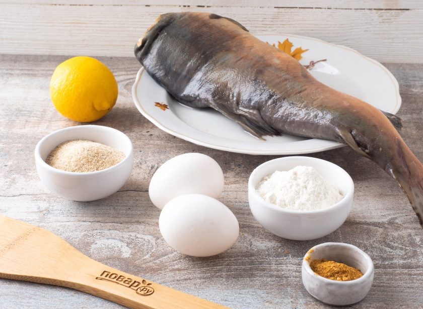 1. Этап. Горбуша в панировочных сухарях на сковороде: Приготовьте все необходимые ингредиенты.