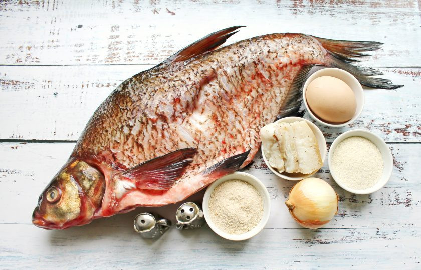 1. Этап. Котлеты из леща с салом: Подготовьте все необходимые ингредиенты для приготовления котлет из леща с салом.